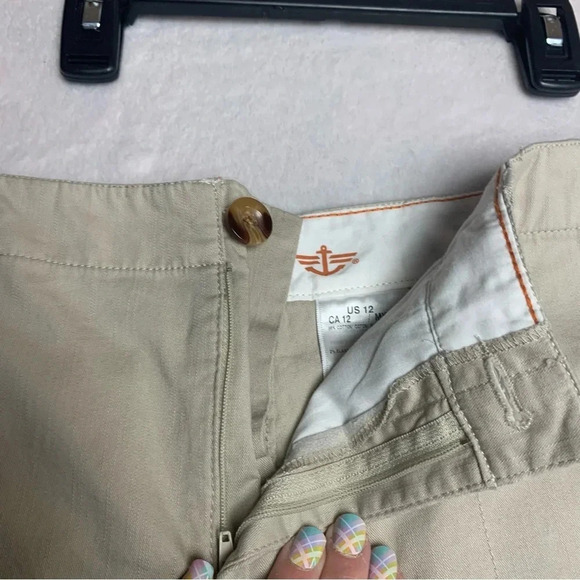 Dockers khaki shorts size 12 very little stretch 5 inch length - Picture 5 of 9